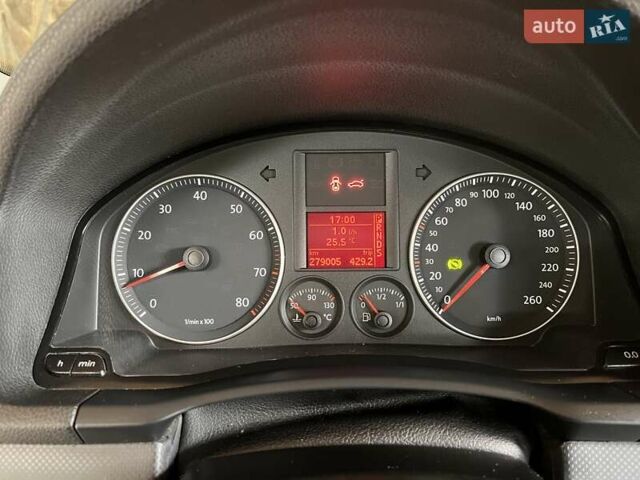 Фольксваген Гольф 2007 в Борисполе на Automoto.ua Красный Фольксваген Гольф, объемом двигателя 1.6 л и пробегом 280 тыс. км за 6300 $, фото 10 на Automoto.ua