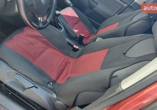 Красный Фольксваген Гольф, объемом двигателя 2 л и пробегом 316 тыс. км за 5000 $, фото 8 на Automoto.ua