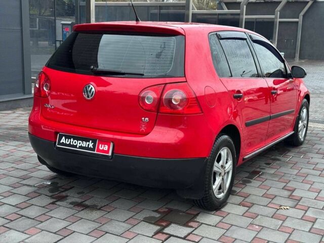 Красный Фольксваген Гольф, объемом двигателя 1.6 л и пробегом 296 тыс. км за 5990 $, фото 4 на Automoto.ua