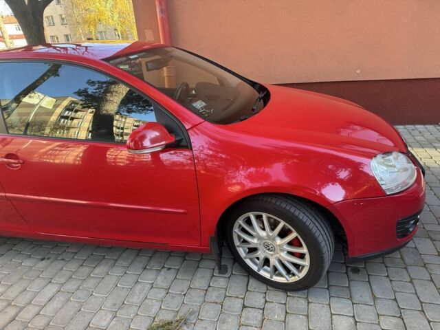 Красный Фольксваген Гольф, объемом двигателя 1.4 л и пробегом 248 тыс. км за 2500 $, фото 5 на Automoto.ua