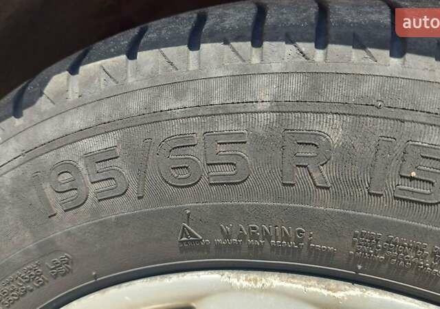 Красный Фольксваген Гольф, объемом двигателя 2 л и пробегом 316 тыс. км за 5000 $, фото 33 на Automoto.ua