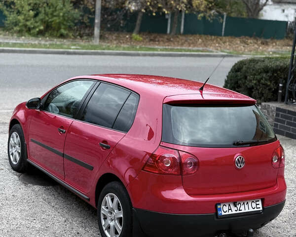 Красный Фольксваген Гольф, объемом двигателя 1.6 л и пробегом 287 тыс. км за 6200 $, фото 2 на Automoto.ua