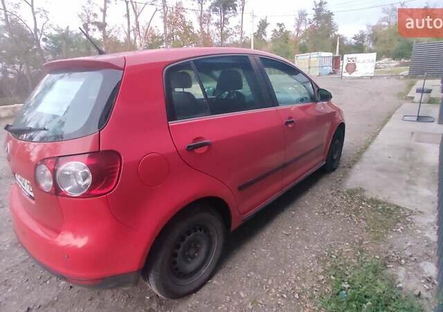 Красный Фольксваген Гольф, объемом двигателя 1.6 л и пробегом 390 тыс. км за 4600 $, фото 6 на Automoto.ua