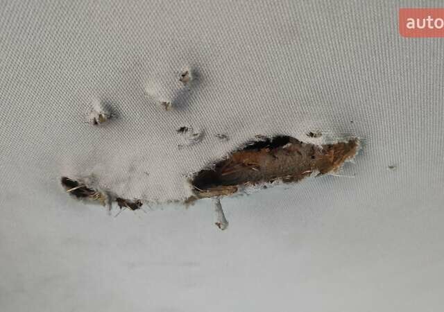 Красный Фольксваген Гольф, объемом двигателя 1.6 л и пробегом 390 тыс. км за 4600 $, фото 10 на Automoto.ua