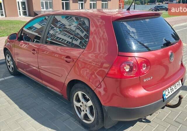 Красный Фольксваген Гольф, объемом двигателя 2 л и пробегом 316 тыс. км за 5000 $, фото 24 на Automoto.ua