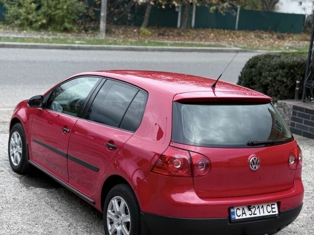 Красный Фольксваген Гольф, объемом двигателя 1.6 л и пробегом 284 тыс. км за 6300 $, фото 6 на Automoto.ua