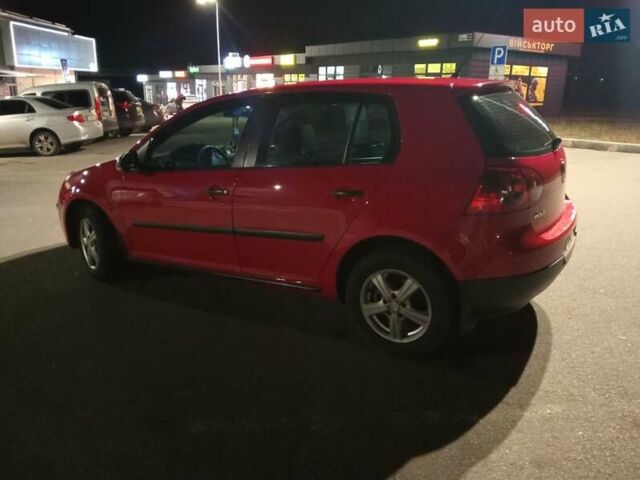 Червоний Фольксваген Гольф, об'ємом двигуна 1.6 л та пробігом 290 тис. км за 5500 $, фото 1 на Automoto.ua