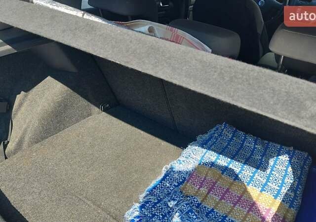 Красный Фольксваген Гольф, объемом двигателя 2 л и пробегом 316 тыс. км за 5000 $, фото 21 на Automoto.ua