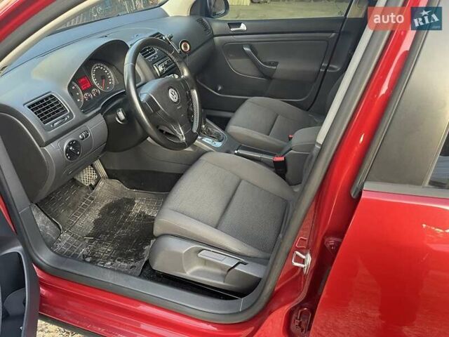 Фольксваген Гольф 2007 в Борисполе на Automoto.ua Красный Фольксваген Гольф, объемом двигателя 1.6 л и пробегом 280 тыс. км за 6300 $, фото 5 на Automoto.ua