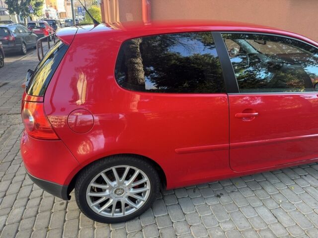 Красный Фольксваген Гольф, объемом двигателя 1.4 л и пробегом 248 тыс. км за 2500 $, фото 6 на Automoto.ua