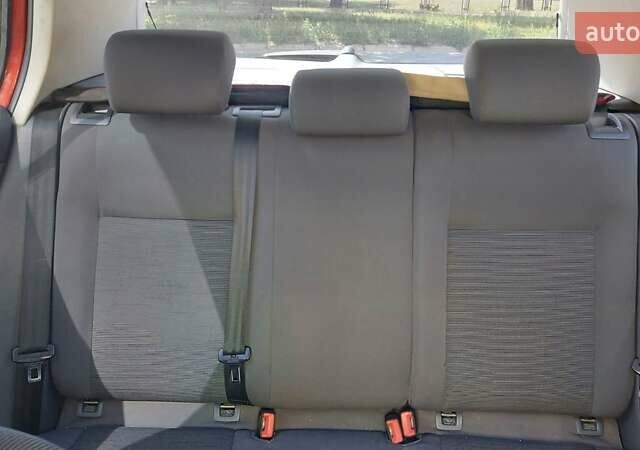 Красный Фольксваген Гольф, объемом двигателя 2 л и пробегом 316 тыс. км за 5000 $, фото 15 на Automoto.ua