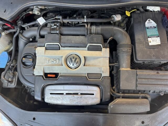 Красный Фольксваген Гольф, объемом двигателя 1.4 л и пробегом 248 тыс. км за 2500 $, фото 21 на Automoto.ua