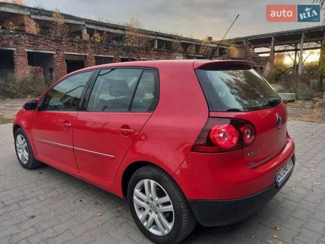 Красный Фольксваген Гольф, объемом двигателя 1.39 л и пробегом 205 тыс. км за 5399 $, фото 18 на Automoto.ua