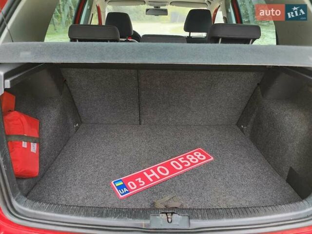 Красный Фольксваген Гольф, объемом двигателя 1.6 л и пробегом 184 тыс. км за 6450 $, фото 19 на Automoto.ua