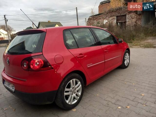 Красный Фольксваген Гольф, объемом двигателя 1.39 л и пробегом 205 тыс. км за 5399 $, фото 17 на Automoto.ua
