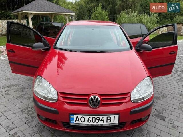 Красный Фольксваген Гольф, объемом двигателя 1.6 л и пробегом 126 тыс. км за 6799 $, фото 7 на Automoto.ua