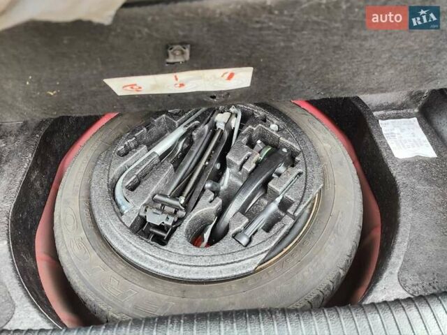 Красный Фольксваген Гольф, объемом двигателя 1.6 л и пробегом 184 тыс. км за 6450 $, фото 23 на Automoto.ua