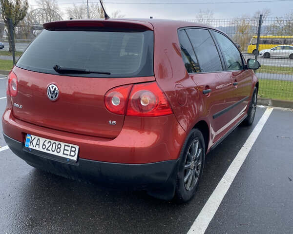 Червоний Фольксваген Гольф, об'ємом двигуна 1.6 л та пробігом 197 тис. км за 7700 $, фото 9 на Automoto.ua