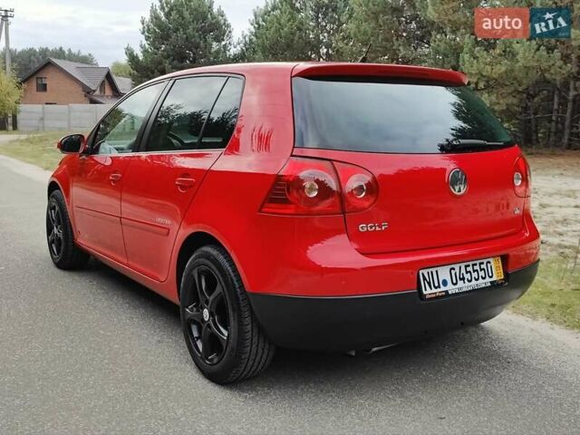 Красный Фольксваген Гольф, объемом двигателя 1.6 л и пробегом 184 тыс. км за 6450 $, фото 7 на Automoto.ua