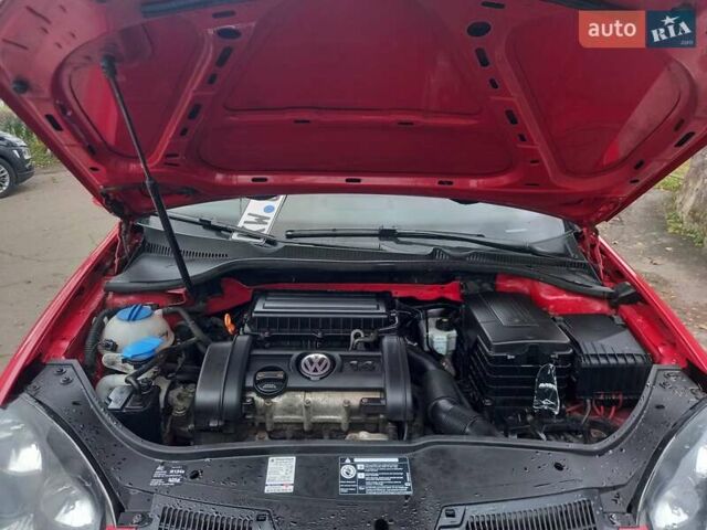 Красный Фольксваген Гольф, объемом двигателя 1.39 л и пробегом 205 тыс. км за 5399 $, фото 48 на Automoto.ua
