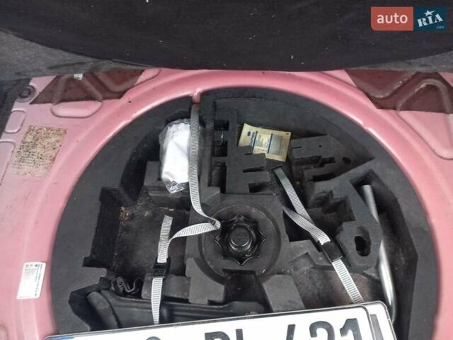 Червоний Фольксваген Гольф, об'ємом двигуна 1.4 л та пробігом 205 тис. км за 4950 $, фото 40 на Automoto.ua