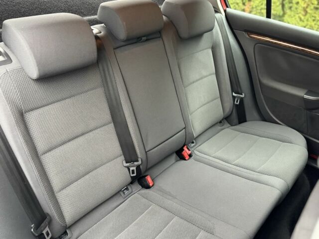 Червоний Фольксваген Гольф, об'ємом двигуна 0 л та пробігом 231 тис. км за 5600 $, фото 21 на Automoto.ua