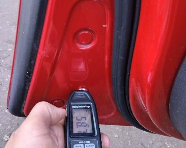 Красный Фольксваген Гольф, объемом двигателя 1.39 л и пробегом 205 тыс. км за 5399 $, фото 83 на Automoto.ua