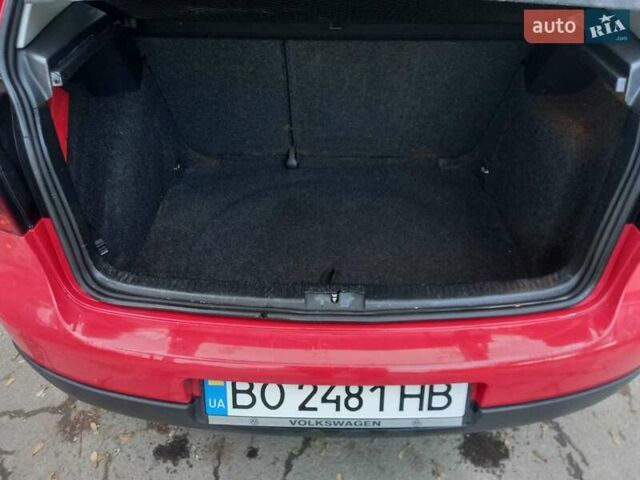 Красный Фольксваген Гольф, объемом двигателя 1.39 л и пробегом 205 тыс. км за 5399 $, фото 43 на Automoto.ua