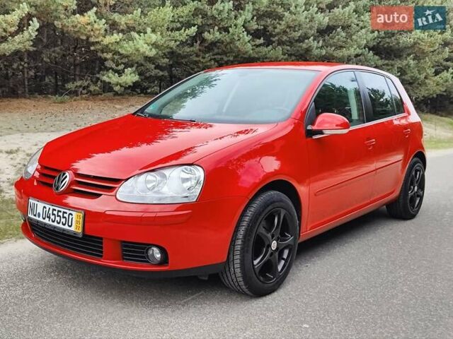 Красный Фольксваген Гольф, объемом двигателя 1.6 л и пробегом 184 тыс. км за 6450 $, фото 6 на Automoto.ua