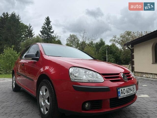 Красный Фольксваген Гольф, объемом двигателя 1.6 л и пробегом 126 тыс. км за 6799 $, фото 50 на Automoto.ua