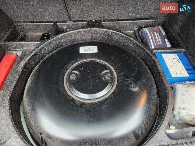 Червоний Фольксваген Гольф, об'ємом двигуна 1.4 л та пробігом 320 тис. км за 5700 $, фото 1 на Automoto.ua