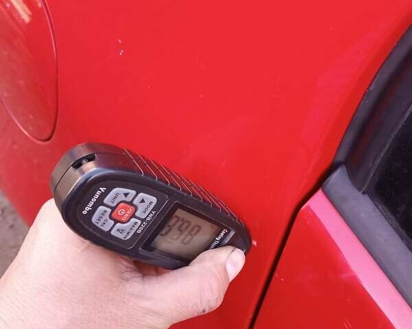 Червоний Фольксваген Гольф, об'ємом двигуна 1.4 л та пробігом 205 тис. км за 4950 $, фото 75 на Automoto.ua