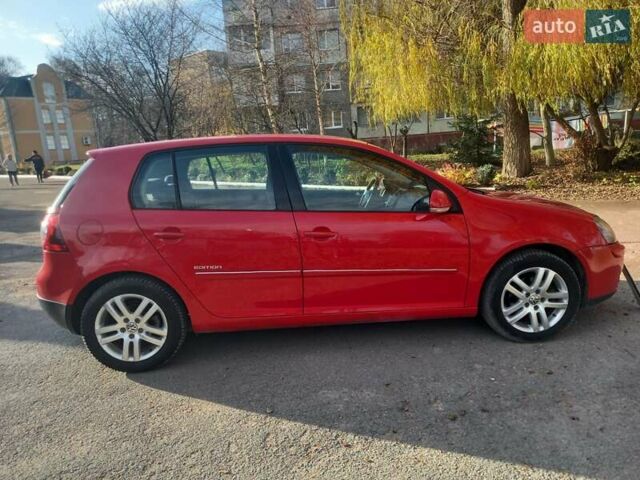 Червоний Фольксваген Гольф, об'ємом двигуна 1.4 л та пробігом 205 тис. км за 4950 $, фото 5 на Automoto.ua