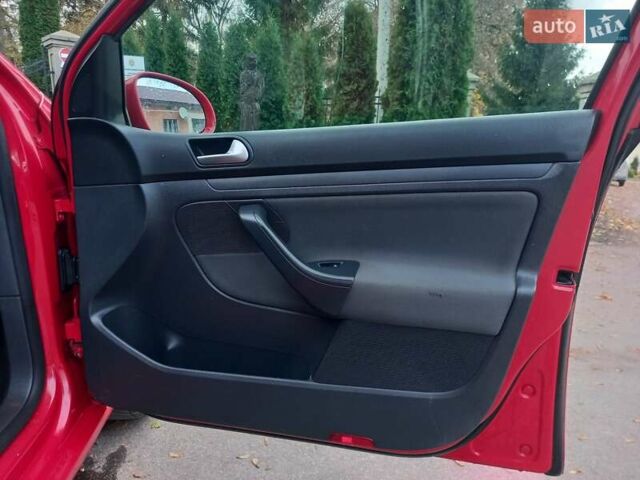 Червоний Фольксваген Гольф, об'ємом двигуна 1.4 л та пробігом 205 тис. км за 4950 $, фото 38 на Automoto.ua