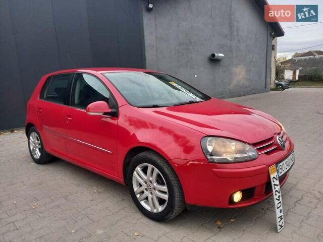 Красный Фольксваген Гольф, объемом двигателя 1.39 л и пробегом 205 тыс. км за 5399 $, фото 10 на Automoto.ua