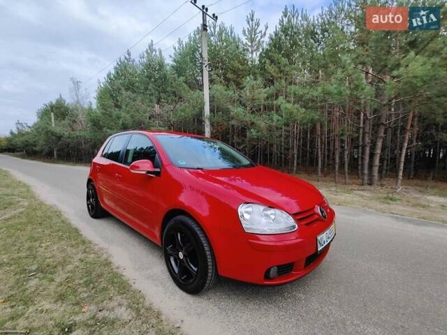 Красный Фольксваген Гольф, объемом двигателя 1.6 л и пробегом 184 тыс. км за 6450 $, фото 16 на Automoto.ua