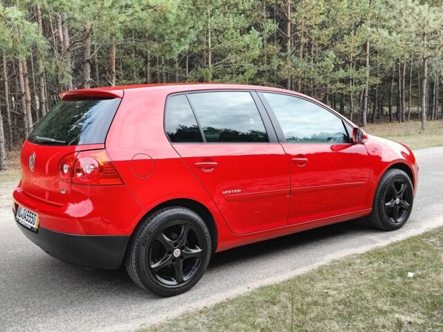 Красный Фольксваген Гольф, объемом двигателя 1.6 л и пробегом 184 тыс. км за 6450 $, фото 2 на Automoto.ua