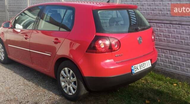 Червоний Фольксваген Гольф, об'ємом двигуна 1.4 л та пробігом 125 тис. км за 5999 $, фото 3 на Automoto.ua