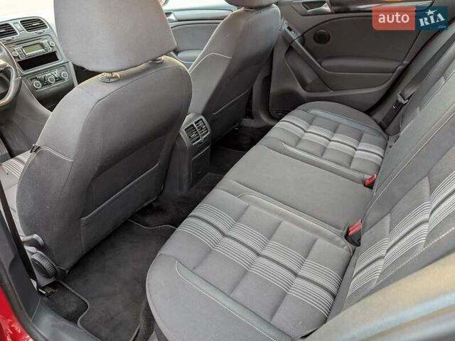 Красный Фольксваген Гольф, объемом двигателя 1.39 л и пробегом 186 тыс. км за 7500 $, фото 22 на Automoto.ua