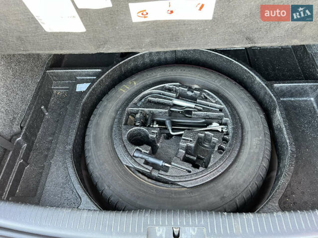 Червоний Фольксваген Гольф, об'ємом двигуна 1.6 л та пробігом 195 тис. км за 6900 $, фото 10 на Automoto.ua