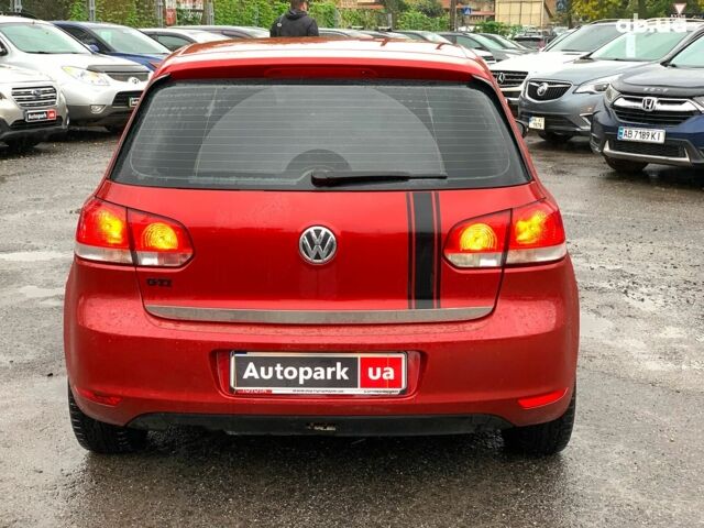 Красный Фольксваген Гольф, объемом двигателя 1.6 л и пробегом 197 тыс. км за 7690 $, фото 5 на Automoto.ua