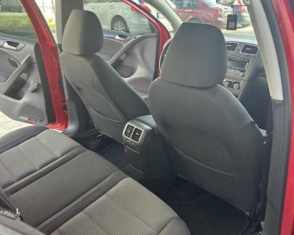 Красный Фольксваген Гольф, объемом двигателя 1.4 л и пробегом 205 тыс. км за 7350 $, фото 39 на Automoto.ua