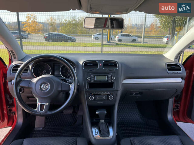 Червоний Фольксваген Гольф, об'ємом двигуна 1.6 л та пробігом 195 тис. км за 6900 $, фото 11 на Automoto.ua