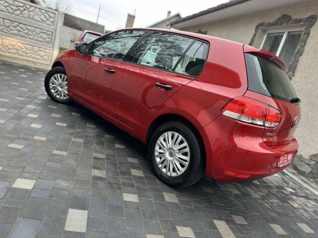 Красный Фольксваген Гольф, объемом двигателя 1.4 л и пробегом 202 тыс. км за 7300 $, фото 2 на Automoto.ua