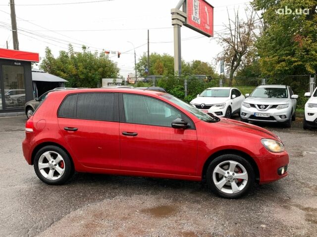 Красный Фольксваген Гольф, объемом двигателя 1.6 л и пробегом 197 тыс. км за 7690 $, фото 3 на Automoto.ua