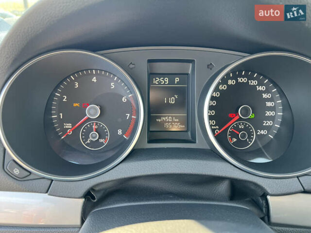 Червоний Фольксваген Гольф, об'ємом двигуна 1.6 л та пробігом 195 тис. км за 6900 $, фото 12 на Automoto.ua