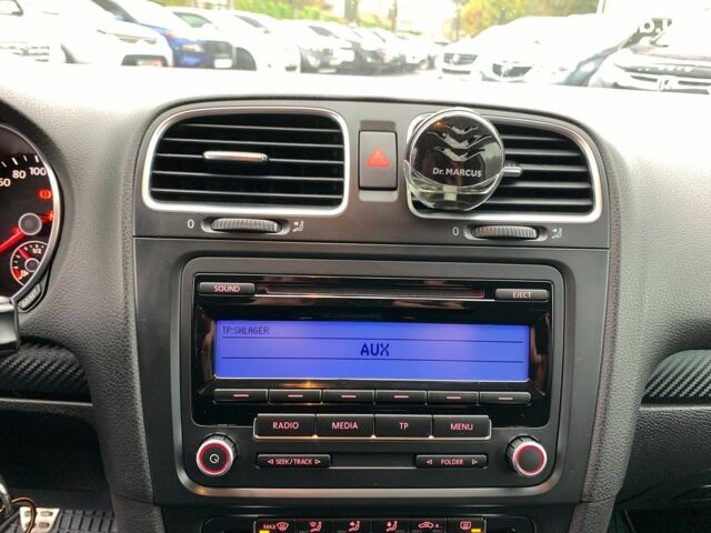 Красный Фольксваген Гольф, объемом двигателя 1.6 л и пробегом 197 тыс. км за 7690 $, фото 32 на Automoto.ua