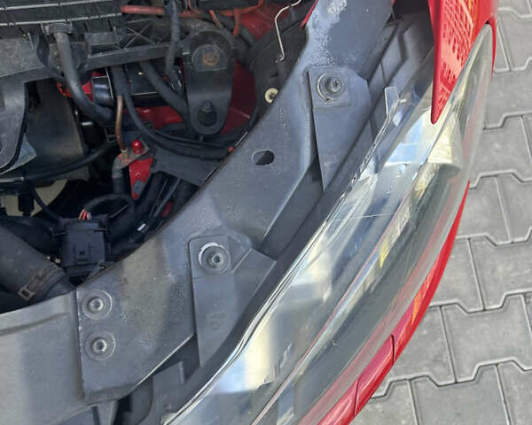 Красный Фольксваген Гольф, объемом двигателя 1.4 л и пробегом 205 тыс. км за 7350 $, фото 47 на Automoto.ua