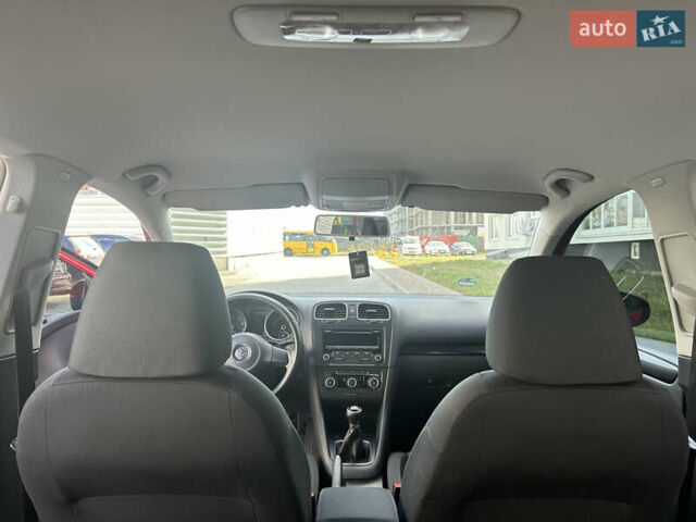 Красный Фольксваген Гольф, объемом двигателя 1.4 л и пробегом 205 тыс. км за 7350 $, фото 38 на Automoto.ua