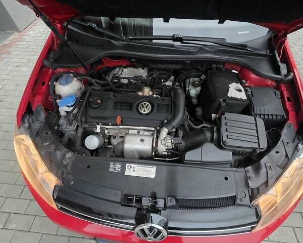 Красный Фольксваген Гольф, объемом двигателя 1.39 л и пробегом 247 тыс. км за 7200 $, фото 13 на Automoto.ua